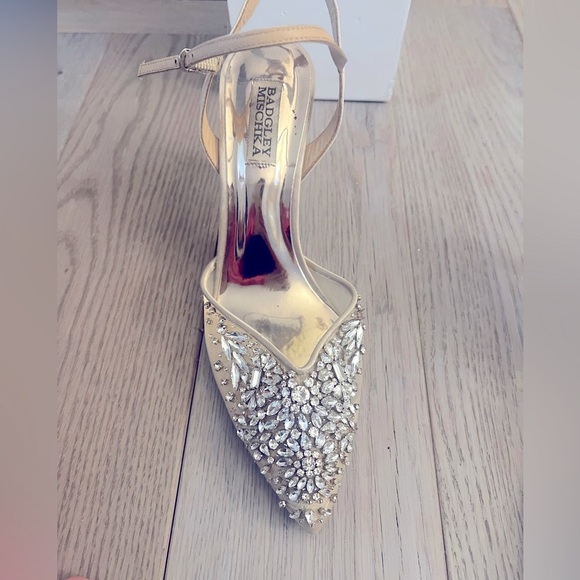Badgley Mischka Shoes - BADGLEY Mischka Opal Pump, Size 8, 3 in heel excellent condition, wedding heels